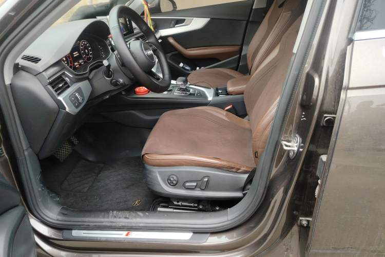 Used Audi A4L 2018 30th Anniversary Edition 40 TFSI Fashion Model Left Front Seat