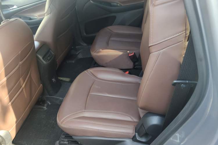 Used Buick GL6 2019 18T 6-Seater Connected Luxury Version China VI Standard