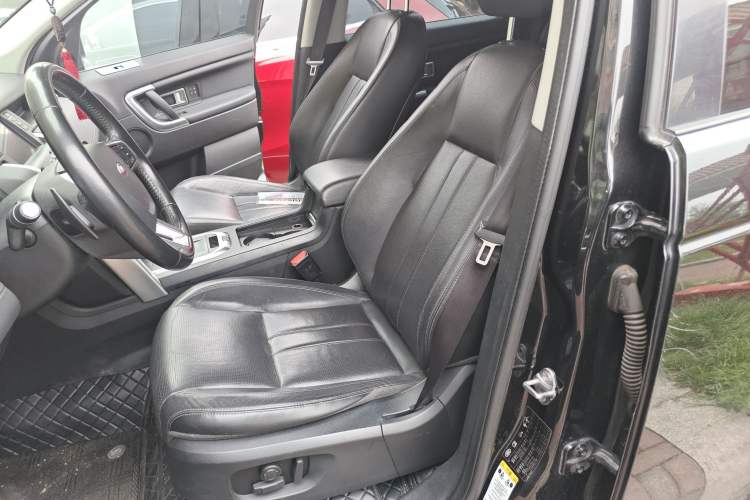 Used Land Rover Discovery Sport 2017 2.0T HSE Left Front Seat