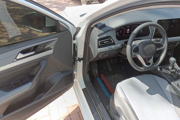 Used Volkswagen Lavida 2024 1.5L Automatic Starry Sky 5 Million Edition Driver Seat