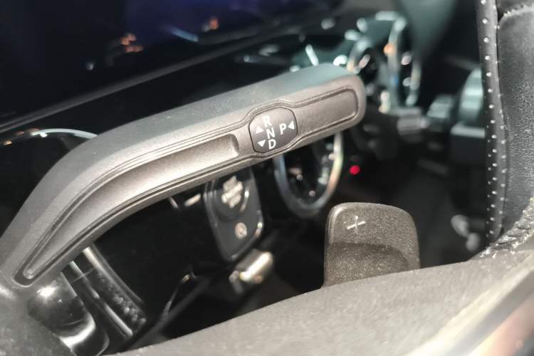 Used Mercedes-Benz B-Class 2021 B 200 Fashion Model Gear Lever