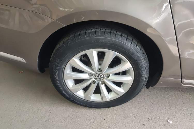 Used Volkswagen Magotan 2015 1.8TSI Luxury Model Exterior 5