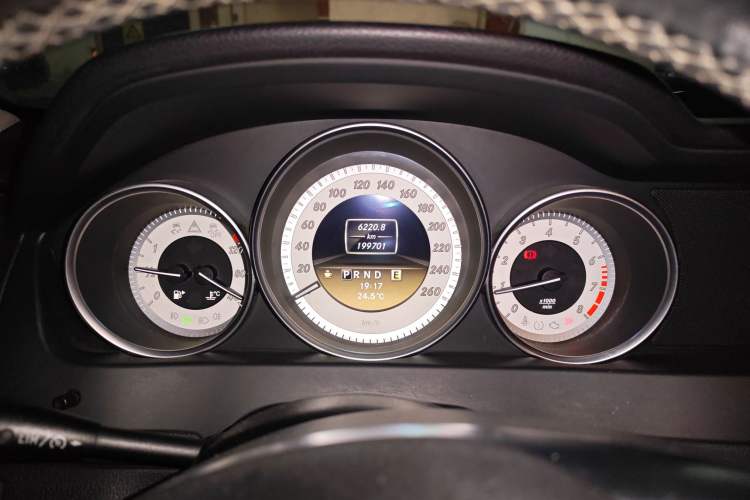 Used Mercedes-Benz C-Class 2010 C 200 CGI Elegance Model
