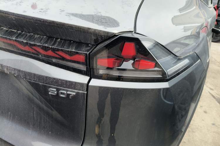 Used Deepal S07 2025 215Max Deep Blue Intelligent Driving AD PRO Range-Extended Version