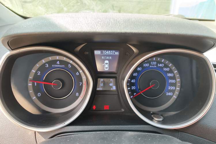 Used Hyundai Elantra (5th Generation / Langdong) 2015 1.6L Manual Leading Model
