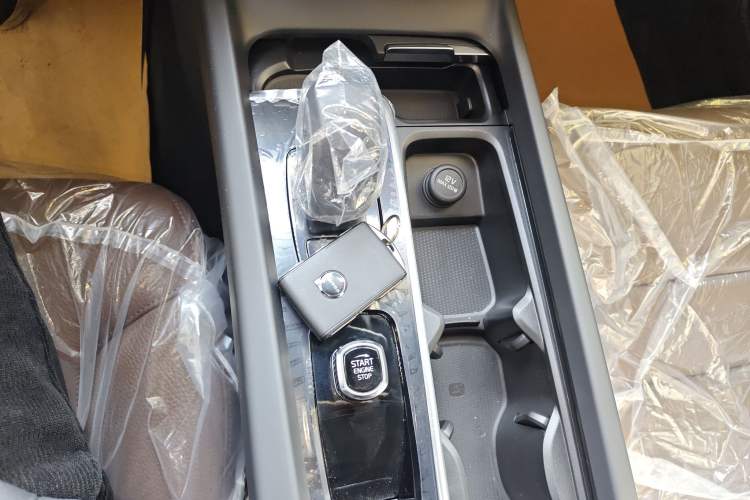 Used Volvo S60 2025 B4 Zhiyi Luxury Edition