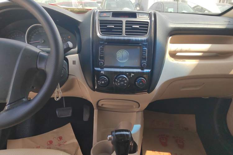 Used Kia Sportage 2013 2.0L Automatic Two-Wheel Drive GL Trim Audio And AC Panel