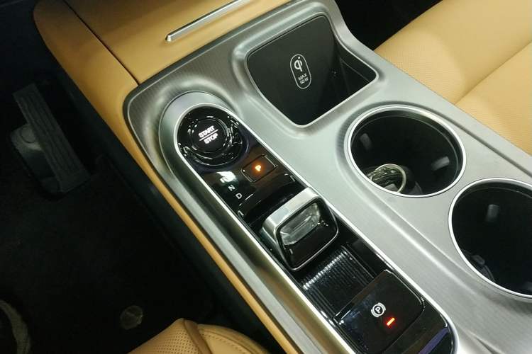 Used GAC Trumpchi E8 New Energy 2024 150km MAX Gear Lever