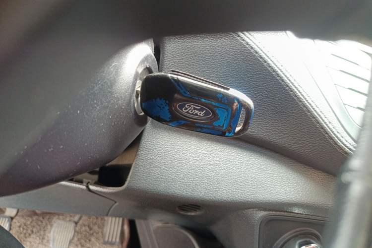 Used Ford Escort 2015 1.5L Manual Fashion Edition