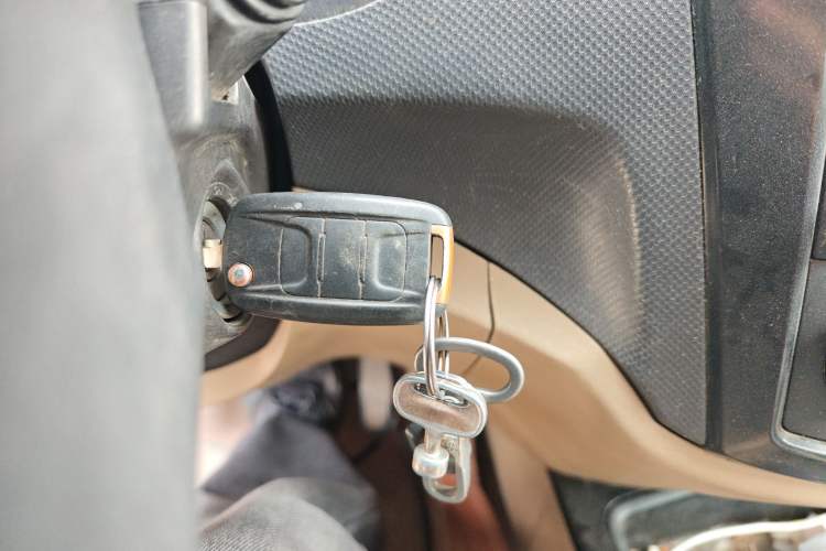 Used Wuling Hongguang 2014 1.5L S Luxury Model
