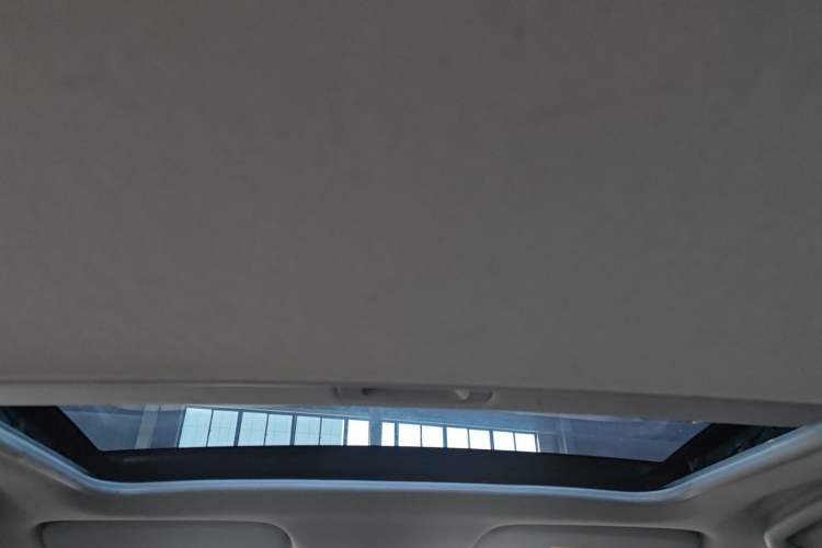 Used Soueast DX5 2021 1.5L Manual Deluxe Upgrade Version
