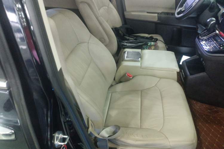 Used Honda Odyssey 2015 Revised 2.4L Luxury Edition
