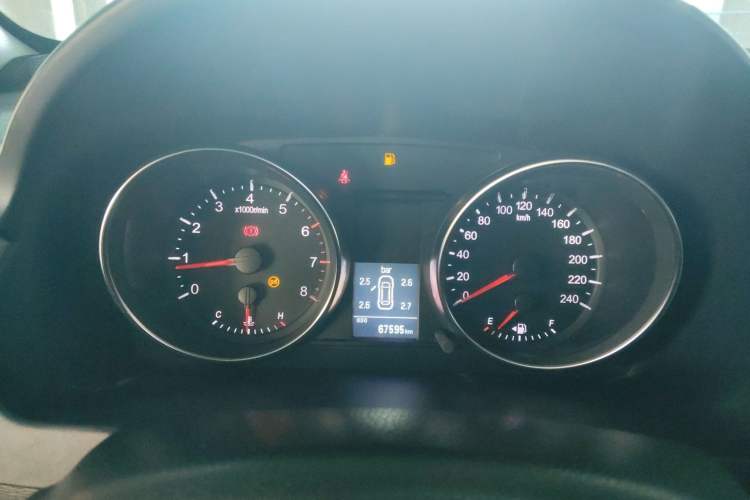 Used Haval M6 2019 1.5T Manual Two-Wheel Drive Urban Version China VI Standard Instrument Cluster