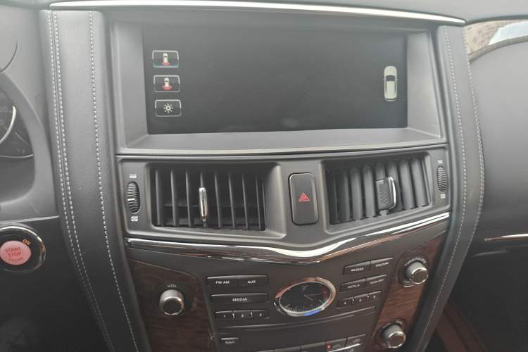 Used Nissan Patrol 2018 4.0L Automatic 7-Seater Middle East Version Audio And AC Panel