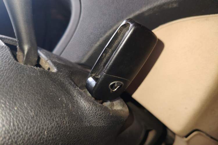 Used CHANGAN KAICHENG Ruixing EM80 2020 Flat Roof with Liftback Doors 2 Seats 41.86 kWh Vehicle Key