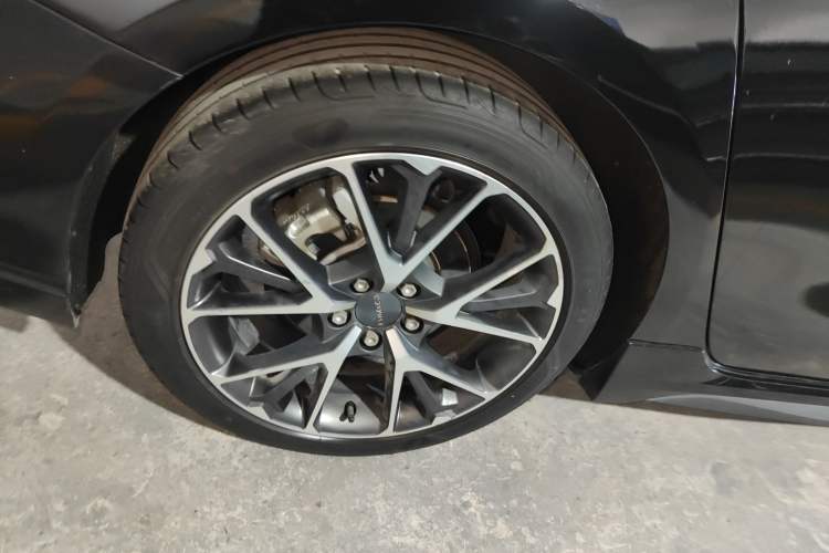 Used Lynk & Co 03 2022 2.0TD DCT JingPro Exterior 5