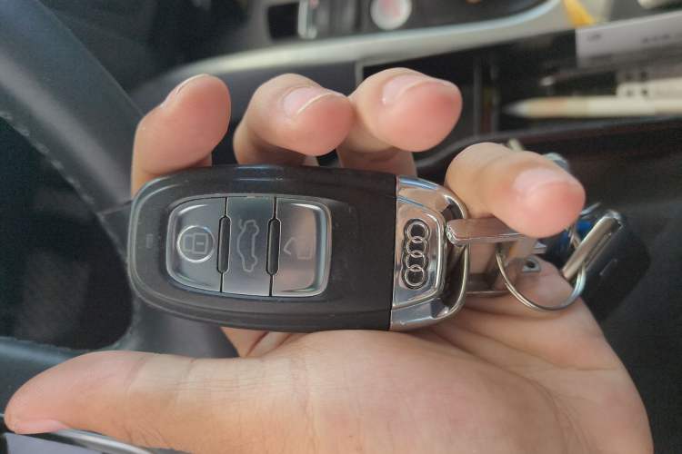 Used Audi Q5 2018 Collector's Edition 40 TFSI Technology Model
