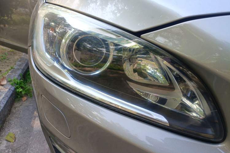 Used Volvo S60 2014 S60L 2.0T Zhiyuan Edition
