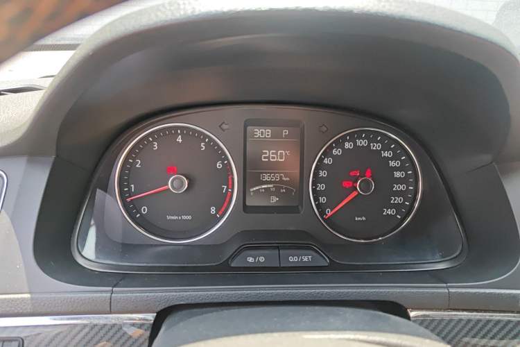 Used Volkswagen Lavida 2014 1.4TSI DSG Sport Edition
