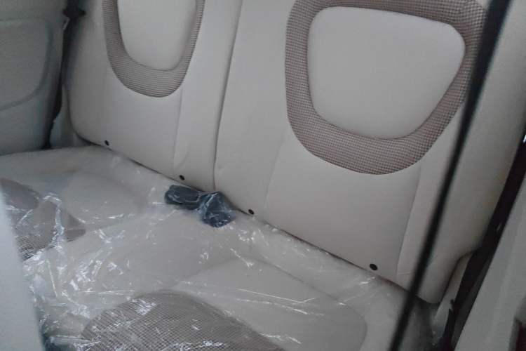 Used Wuling Hongguang MINIEV 2024 3rd Generation 215km Youth Edition Left Rear Seat