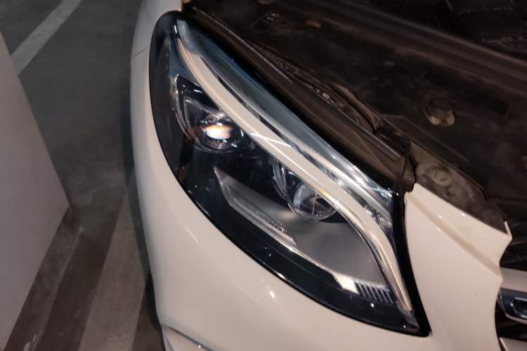 Used Mercedes-Benz GLE 2017 GLE 320 4MATIC Dynamic Model Right Front Headlight