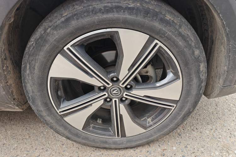 Used CHANGAN CS55PLUS 2021 Blue Whale Edition 1.5T DCT Prestige Model Right Front Wheel Hub