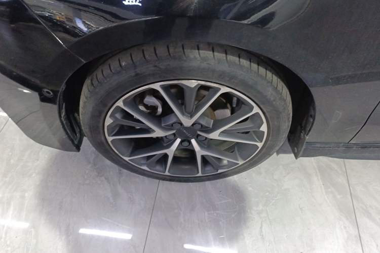 Used Lynk & Co 03 2022 2.0TD DCT JingPro Left Front Wheel Hub