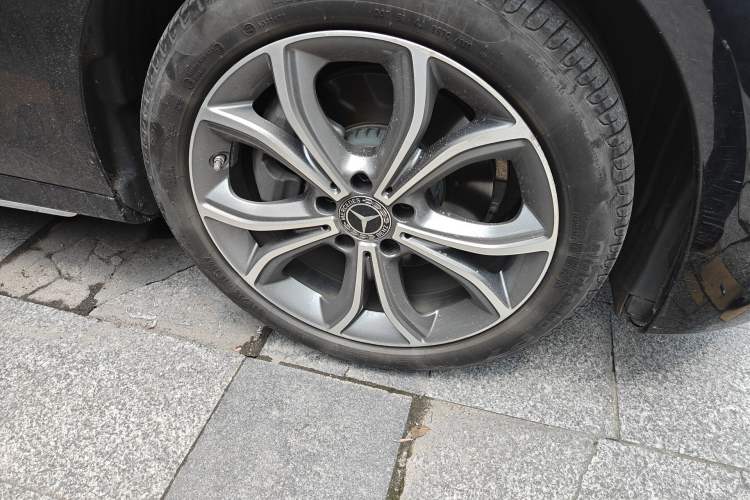 Used Mercedes-Benz E-Class 2021 E 300 L Sporty and Stylish Model