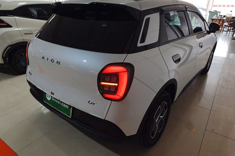 Used AION UT 2025 330 Starlight Edition Rear Right 45 Deg
