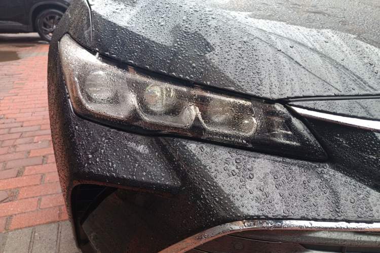 Used Toyota Avalon 2019 2.0L XLE Premium Edition China VI Right Front Headlight