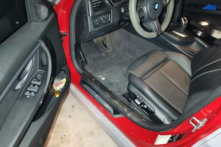 Used BMW 3 Series 2018 320Li Leading Model M Sport Package