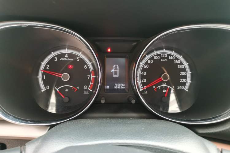 Used Venucia T70 2015 2.0L Manual RuiXiang Edition
