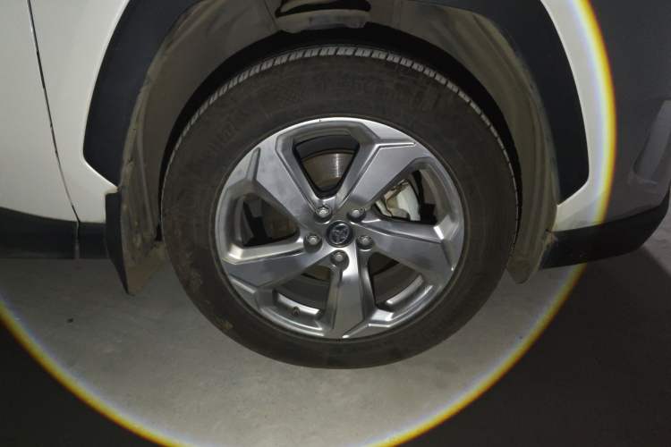 Used Toyota RAV4 2020 2.0L CVT Two-Wheel Drive Fashion PLUS Edition Right Front Wheel Hub