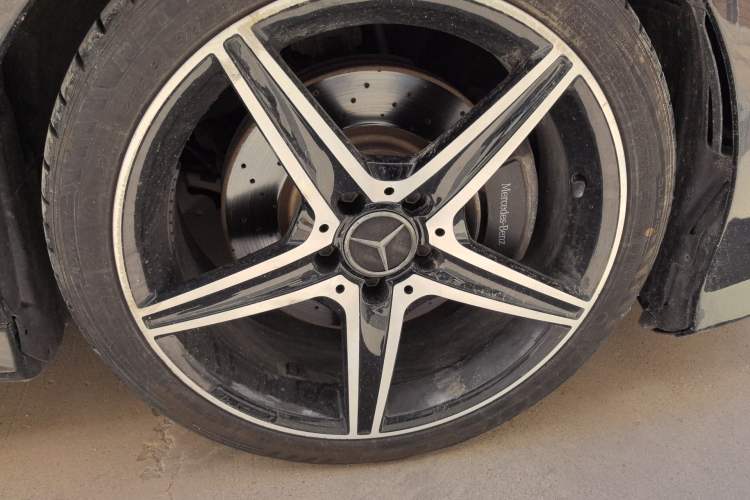 Used Mercedes-Benz CLA 2014 CLA 260 4MATIC Right Front Wheel Hub