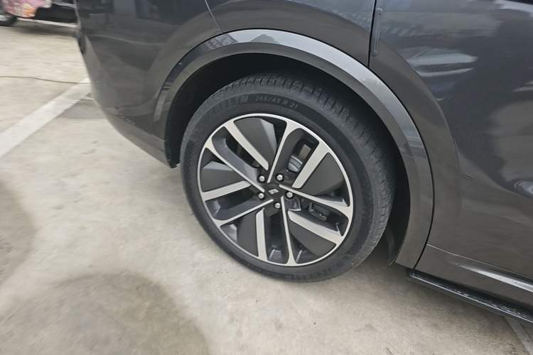 Used Li Auto L8 2024 Ultra Model
