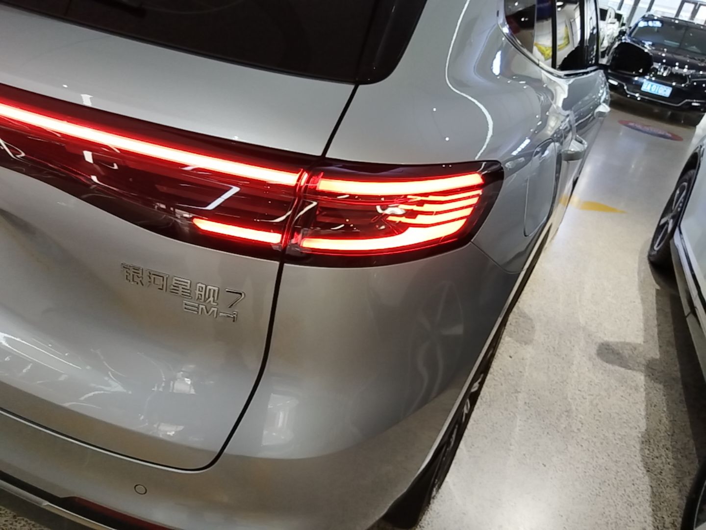Geely Galaxy Xingjian 7 EM-i 2025 120km Navigator Edition — снимка 9