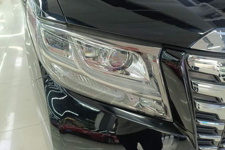 Used Toyota Alphard 2015 3.5L Prestige Edition Right Front Headlight