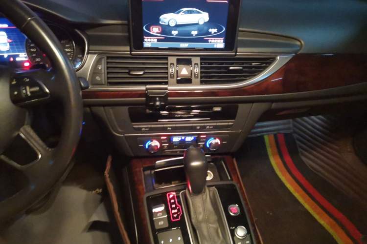 Used Audi A6L 2017 30 FSI Comfort Model Audio And AC Panel