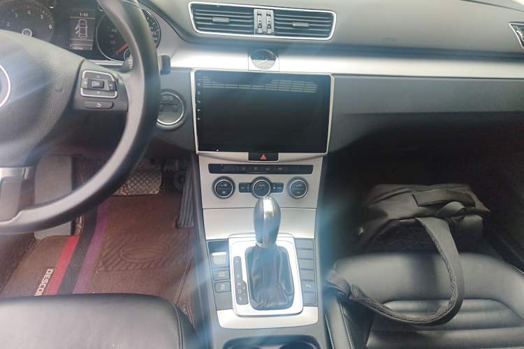 Used Volkswagen Magotan 2016 1.8TSI Smart Enjoyment Leading Model Audio And AC Panel