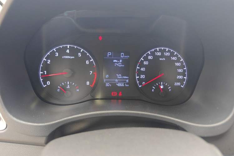 Used Hyundai Verna (new generation) 2016 1.4L Automatic Cool Edition GLS Instrument Cluster