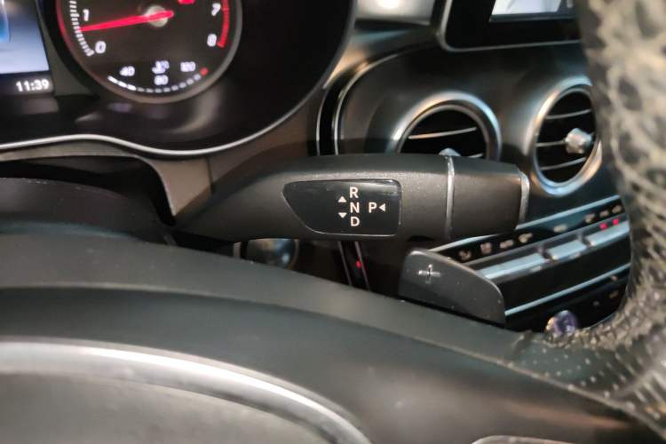 Used Mercedes-Benz C-Class 2015 C 200 station wagon
