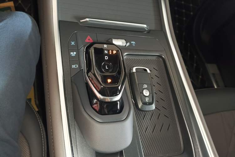 Used Ford Edge 2025 Ford Explorer L 2.0T EcoBoost E-Hybrid Four-Wheel-Drive 7-Seater Supreme Model