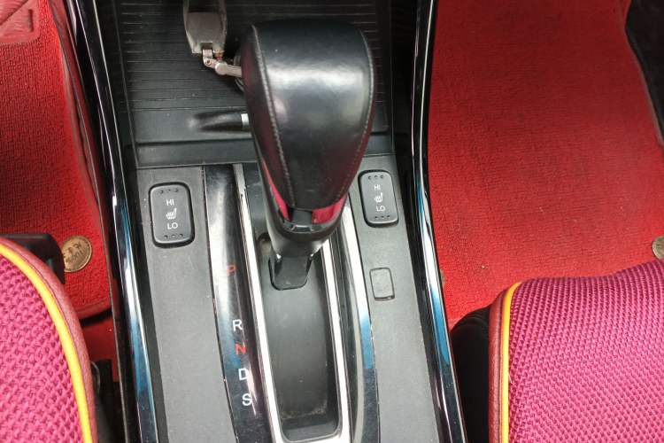 Used Honda Jade 2017 210 TURBO CVT Luxury Edition 5 Seats Gear Lever