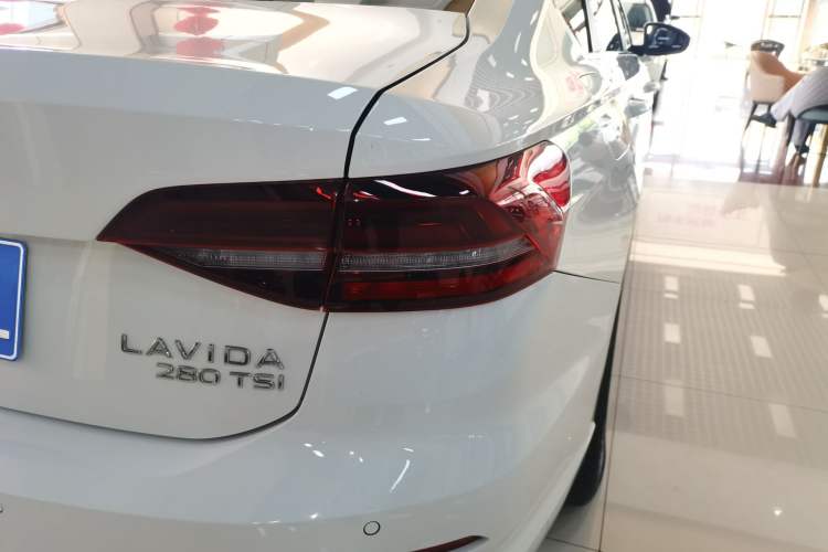 Used Volkswagen Lavida 2022 280TSI DSG Comfort Edition Right Rear Taillight