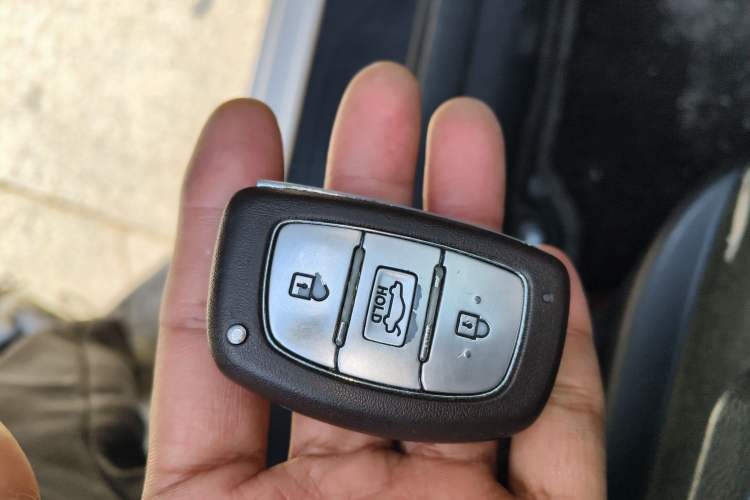 Used Hyundai Elantra (5th Generation / Langdong) 2015 1.6L Manual Leading Model
