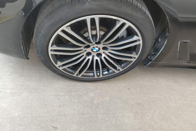Used BMW 5 Series 2019 530Li Leading Model M Sport Package
