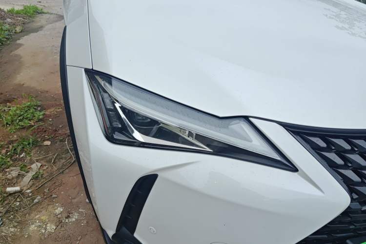 Used Lexus UX 2020 260h Explore-Cool Edition Right Front Headlight