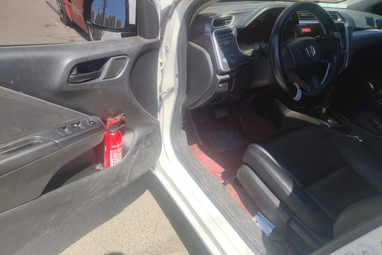 Used Honda Gienia 2017 1.5L CVT Classic Edition Driver Seat