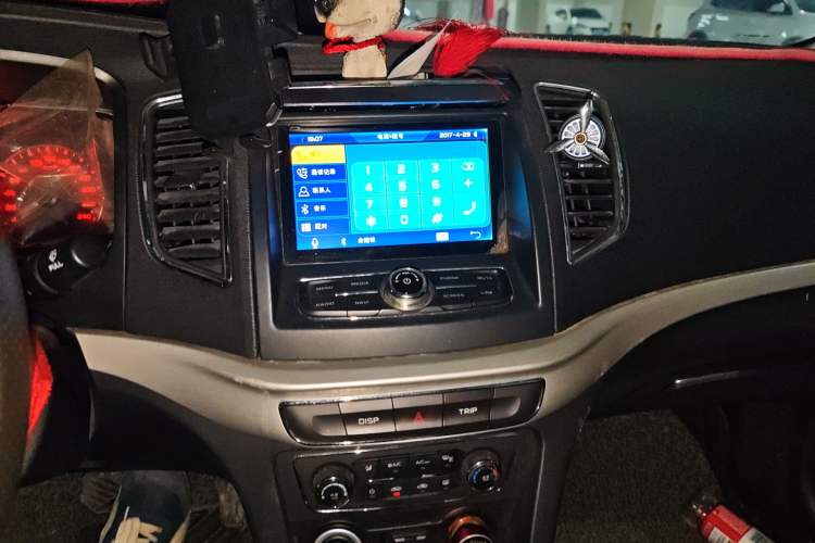 Used Geely Auto Vision 2017 1.5L Automatic Happiness Edition Audio And AC Panel