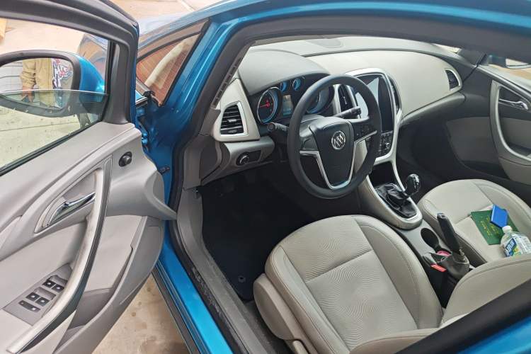 Used Buick GT 2013 XT 1.6L Manual Entry-Level Model